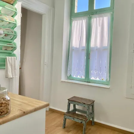 “athenas” Neoclassic Harbour View *