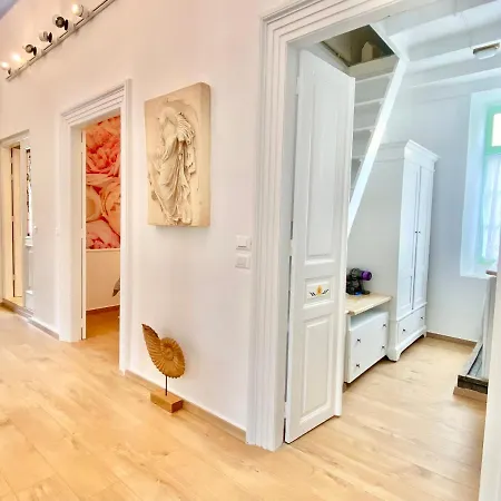 Appartement “athenas” Neoclassic Harbour View Symi