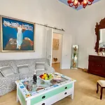 “athenas” Neoclassic Harbour View Apartament *