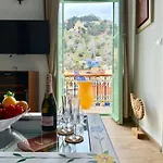 “athenas” Neoclassic Harbour View Apartament Symi