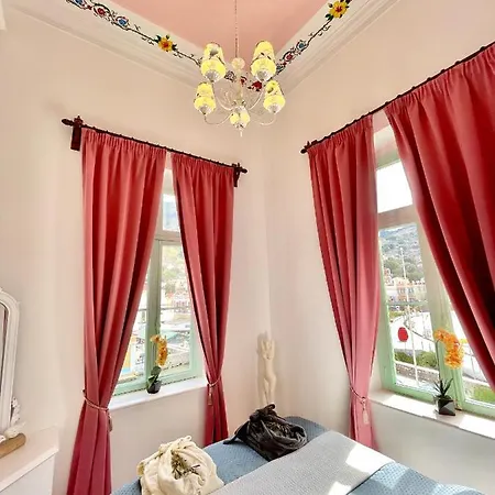 Apartment “athenas” Neoclassic Harbour View Symi