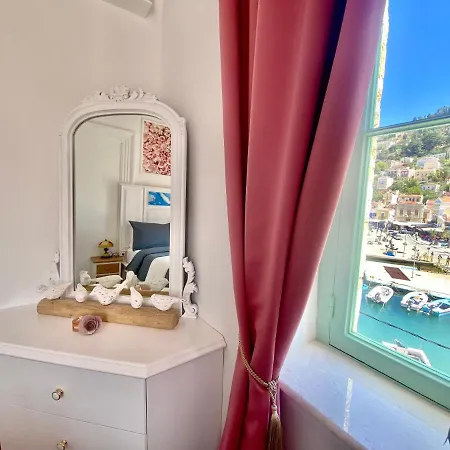 Apartment “athenas” Neoclassic Harbour View Symi