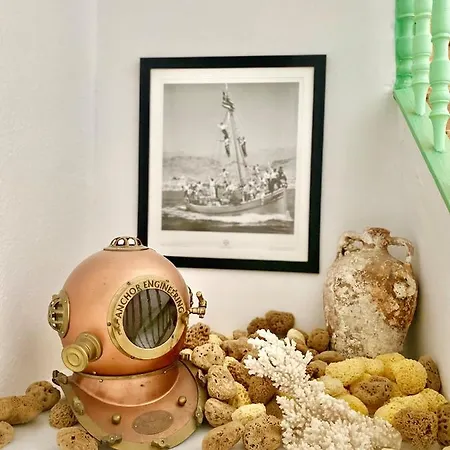 “athenas” Neoclassic Harbour View