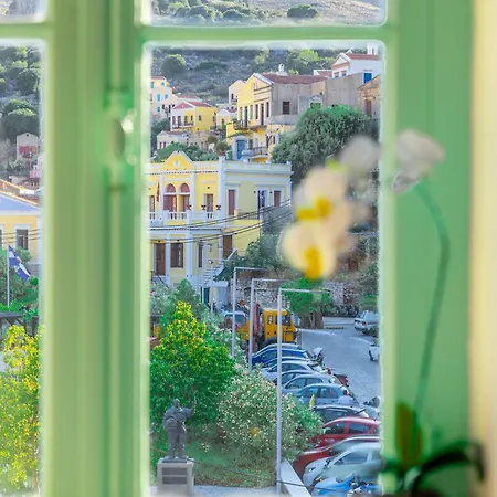 “athenas” Neoclassic Harbour View Apartment