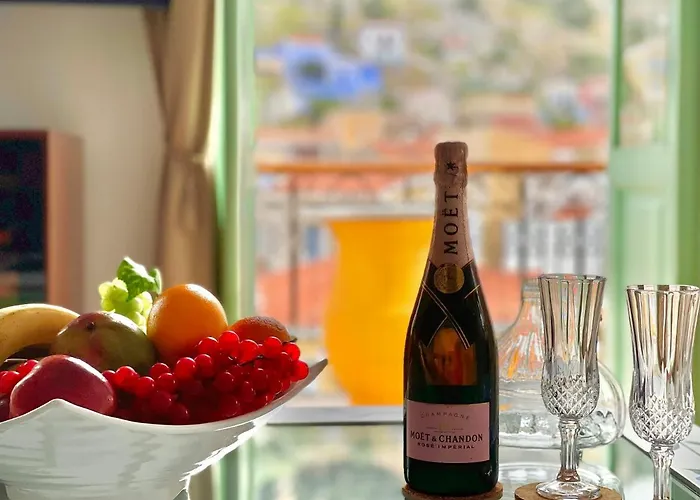 Appartamento “athenas” Neoclassic Harbour View Sými