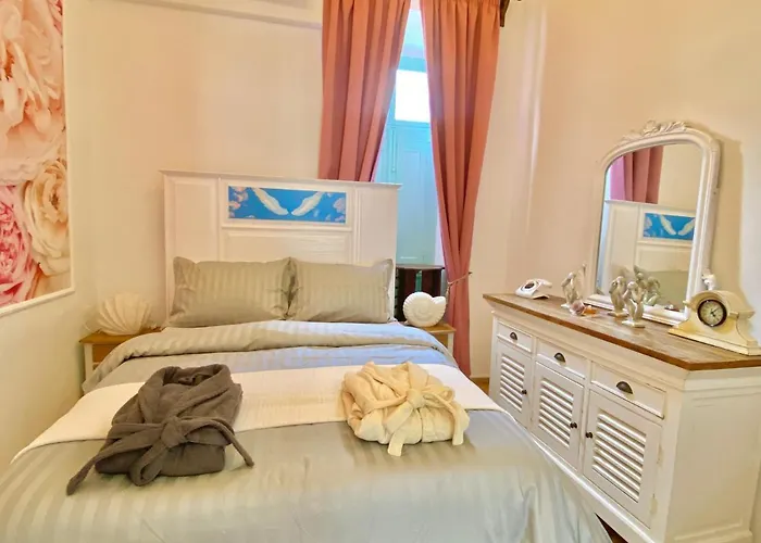 “athenas” Neoclassic Harbour View *